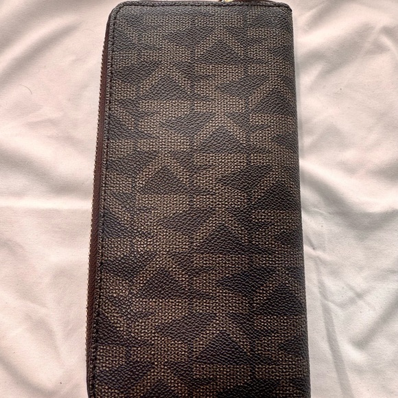 Michael Kors Brown Wallet with Gold Accents - Picture 4 of 9
